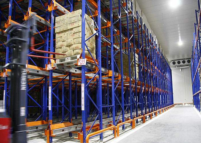 廣州四向穿梭車貨架廠家定做費用以及流程怎么樣