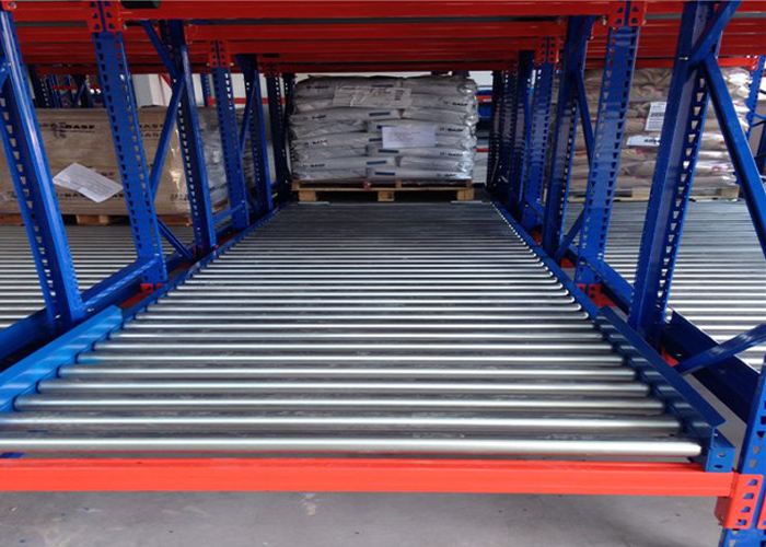 重力式貨架和橫梁式貨架區別