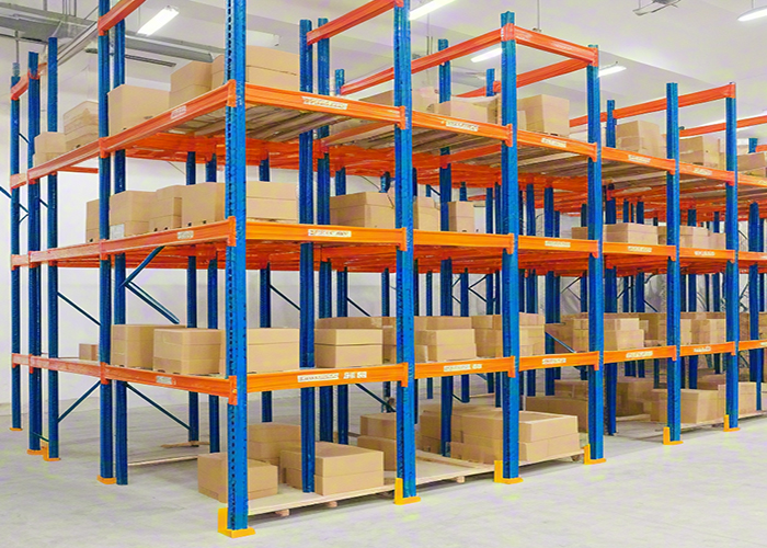 1758943736196621.jpg 深圳重型倉庫貨架